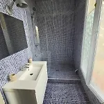 160m Bright Flat In Apartmán