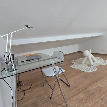 160m Bright Flat In *