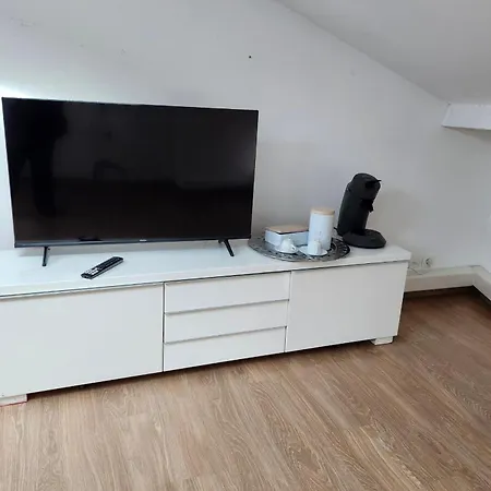 160m Bright Flat In * Nîmes