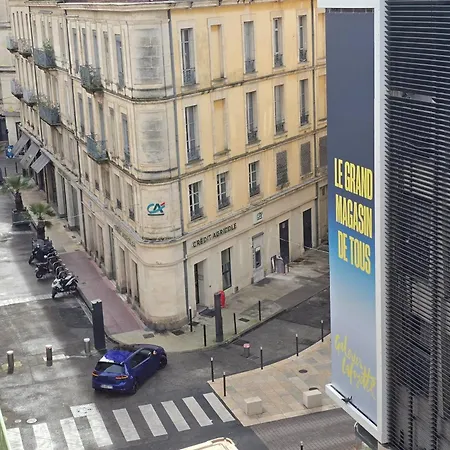 160m Bright Flat In * Nîmes